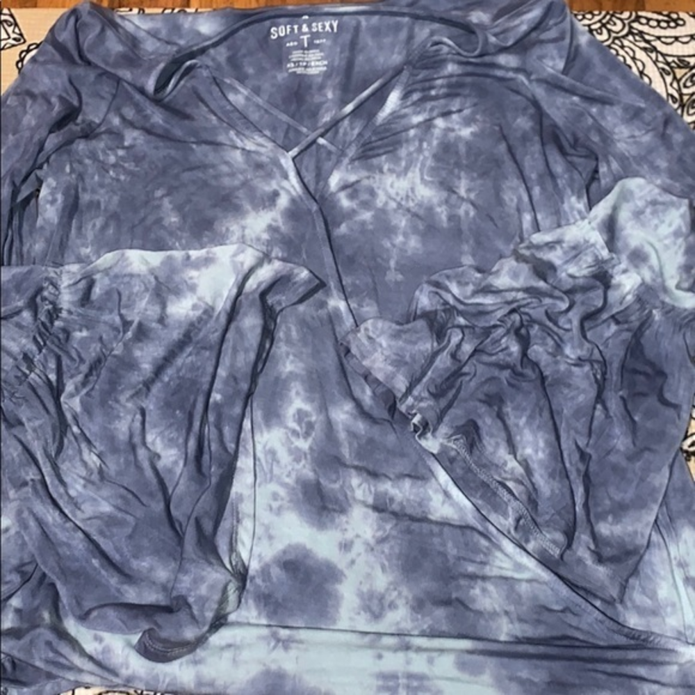2 American eagle boho bell sleeve shirts